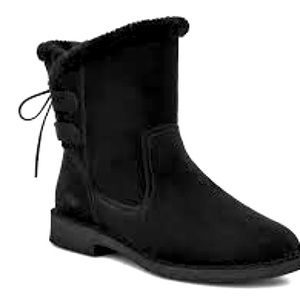 Ugg Aliyah boots size 10, unworn, (too small for me)